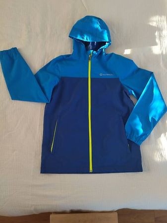 Leichte Regenjacke ca. Gr. 170 von Outbound