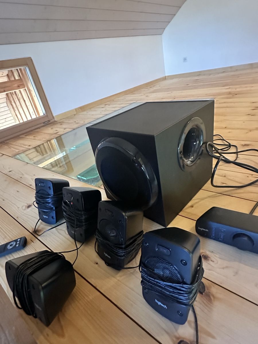 Logitech Lautsprecher: Lautsprecher logitech Z906 – Neu (gemäss Beschreibung) aus Nidau von lui_9w2t 2
