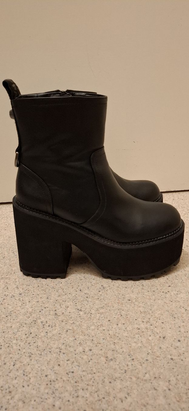Buffalo Scarpe da donna: Buffalo Killah "Zip Boot Mid" – Nuovo (secondo la descrizione) da Basel venduto da des_7shx 2