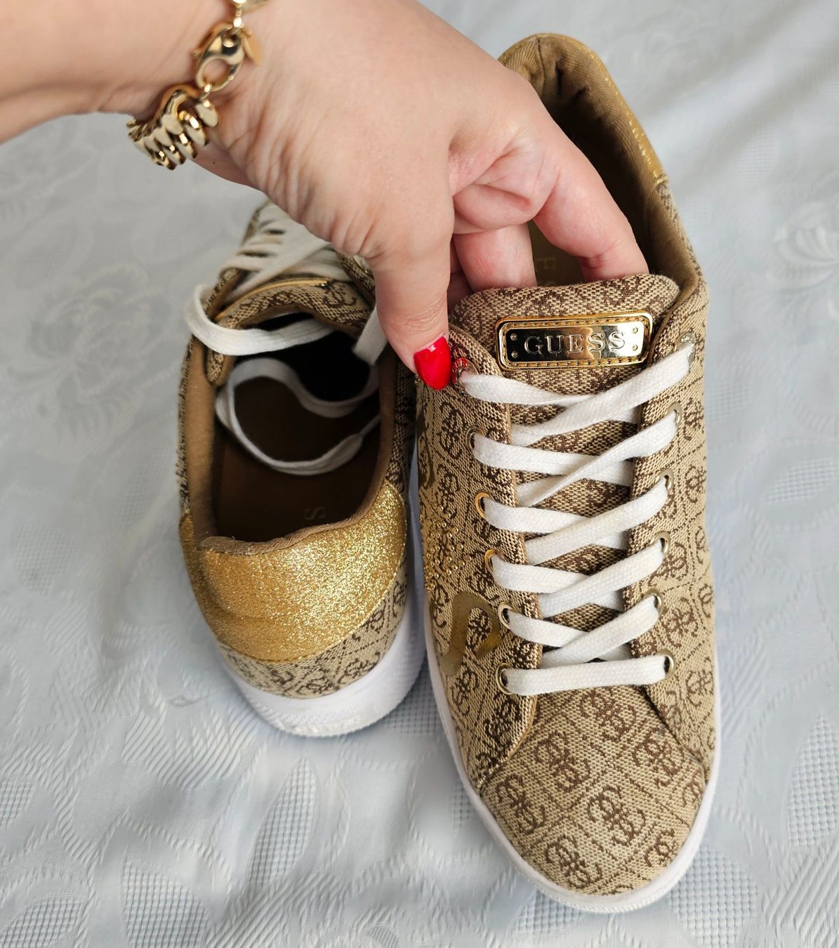 Guess Damenschuhe: *GUESS *Damen Sneaker Gr. 41 – Gebraucht aus Bronschhofen von Xena37 3