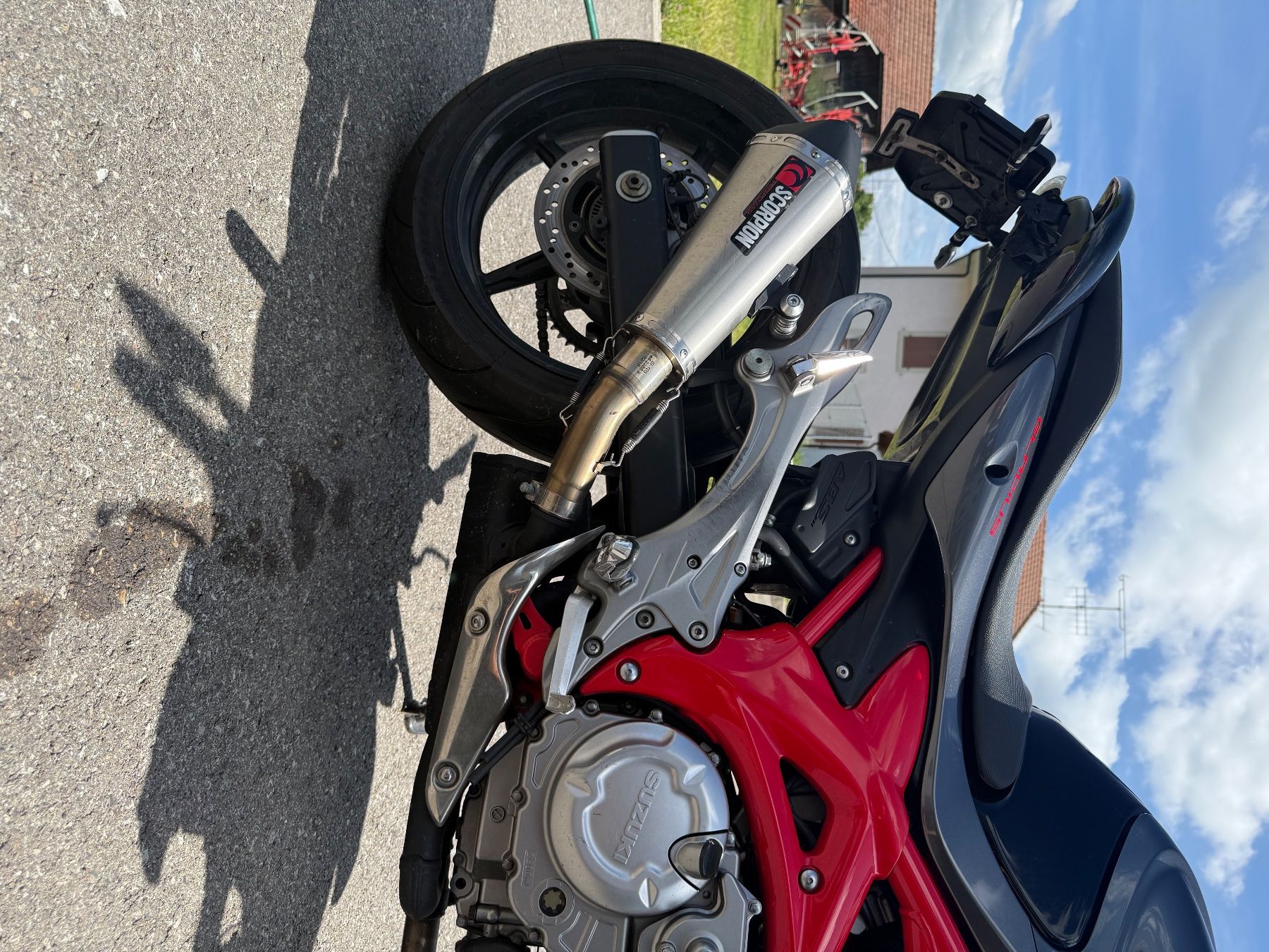 Route: Suzuki Gladius 650 53kw 45000kms – D'occasion à La Roche FR par kev_t57w 2
