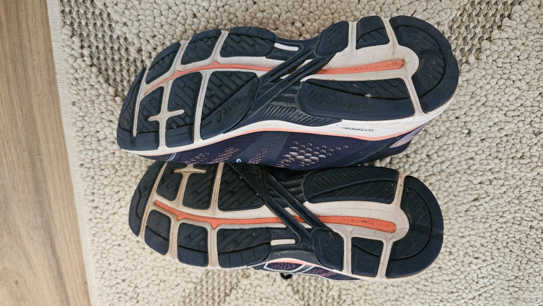 Asics Damenschuhe: Turnschuhe Asics – Gebraucht aus Horgen von Super_mario 3