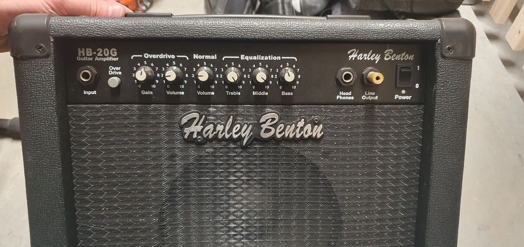 Harley Benton Verstärker: Ampli de guitare électrique - harley benton – Gebraucht aus Aclens von fab_m6hp 1