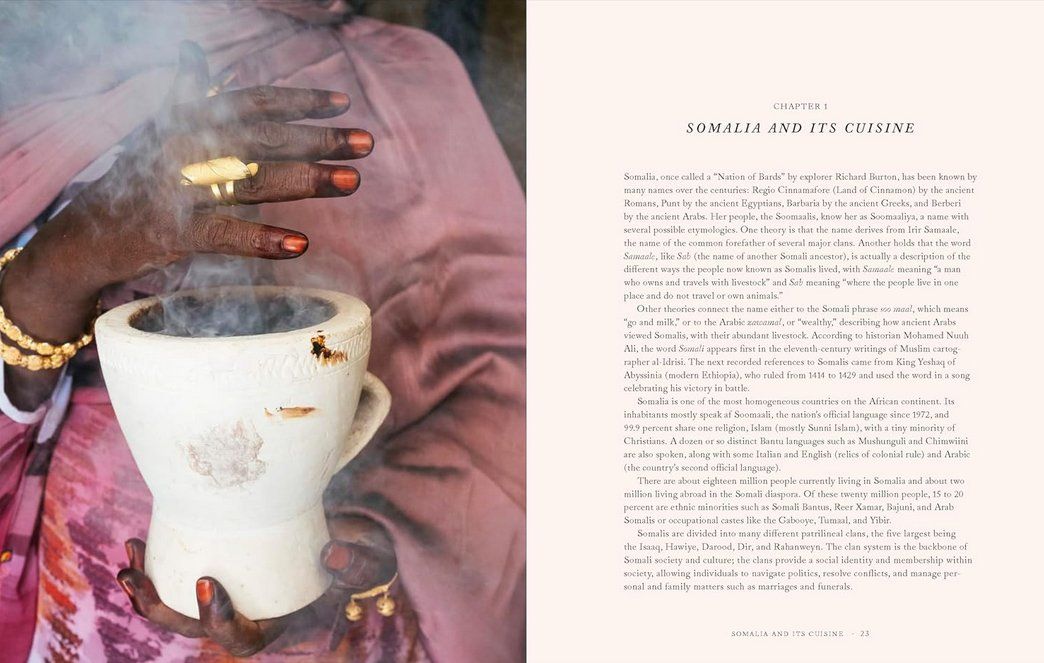 Libri: Soomaaliya: Food, Memory, and Migration: A Cookbook – Nuovo e nell'imballaggio originale da Seuzach venduto da Krokosmie 2