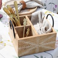 Chic Antique Kasten mit Schnitzereien «Tours»