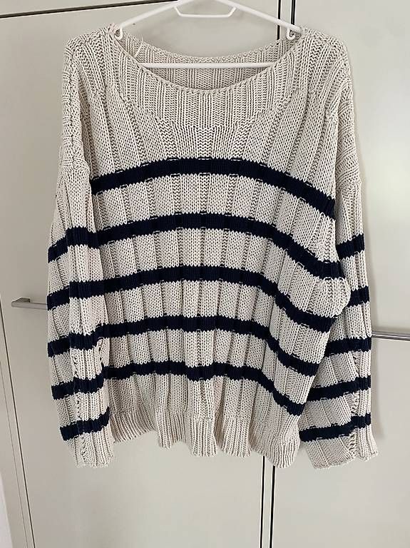 Maglioni & Felpe: Oversize Strickpullover gestreift Creme/Navy – Usato da Rorschach venduto da Lauraq12