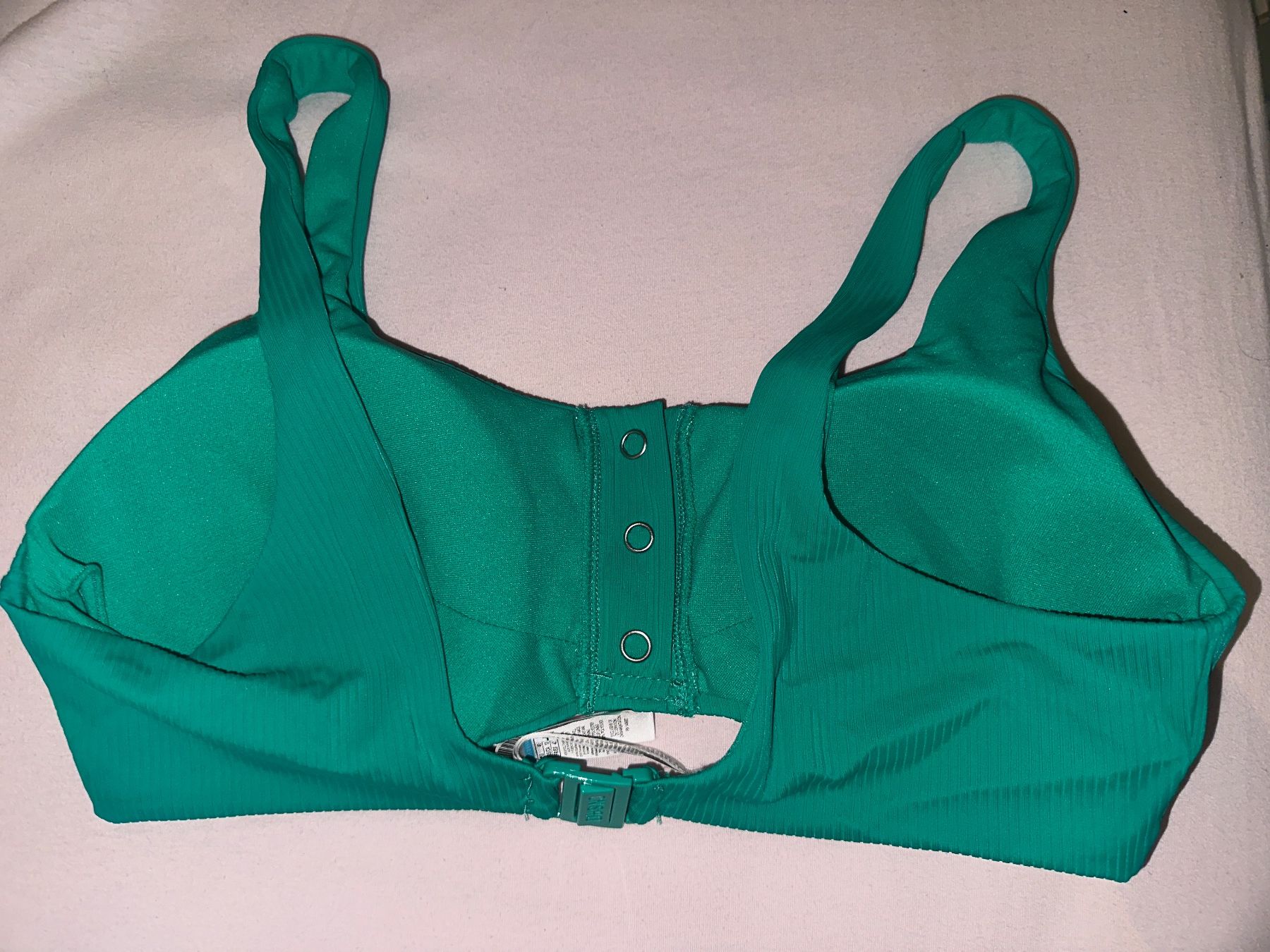 Badekleider & Bikinis: Bikini Oberteil Grün Grösse L – Neu (gemäss Beschreibung) aus Dagmersellen von sniff64 1
