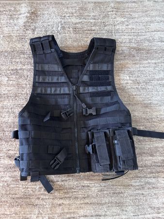 Gilet tactique noir 5.11, taille M, parfait pour l'été 56