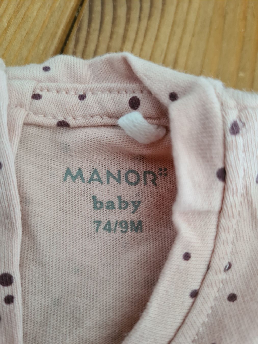 Manor Pullover & Sweatshirts: Mädchen Langarmshirt Punkte Grösse 74/9M  – Gebraucht aus Horw von Mirii91 2