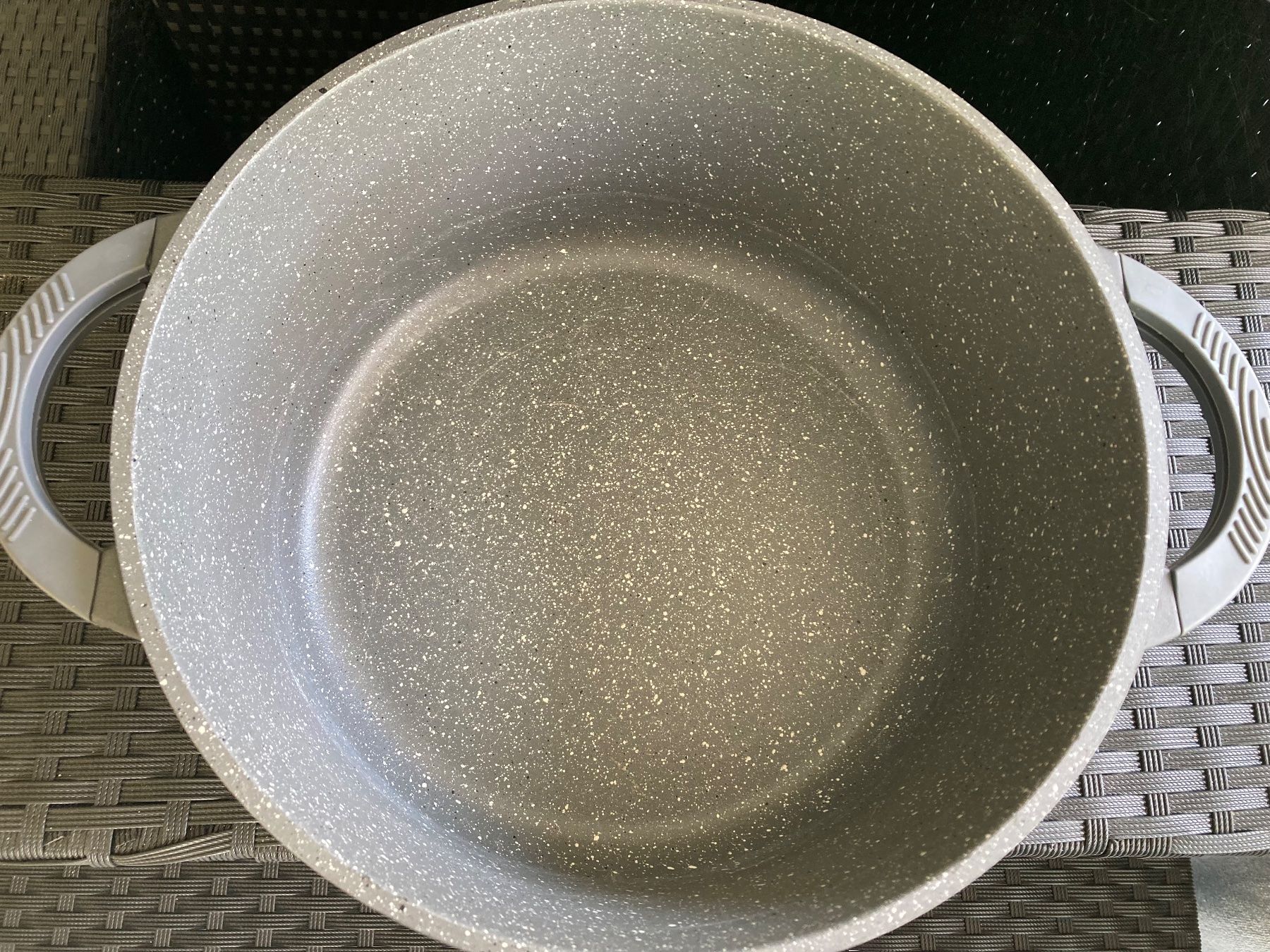 Padelle: CROFTON Aluguss-Kochtopf Glasdeckel 28cm – Usato da Stäfa venduto da ARCHITEKTUR-liqui 2