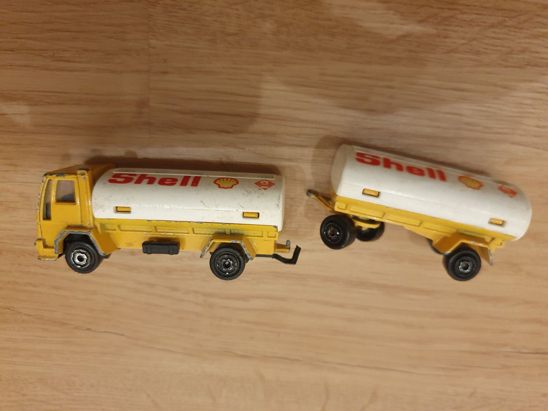 Shell Modellautos: Modellauto: Shell Tanklaster it Ahänger – Gebraucht aus Heinrichswil von frankie19860 2
