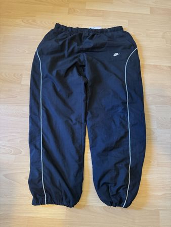 Nike Sporthose / Jogginghose baggy