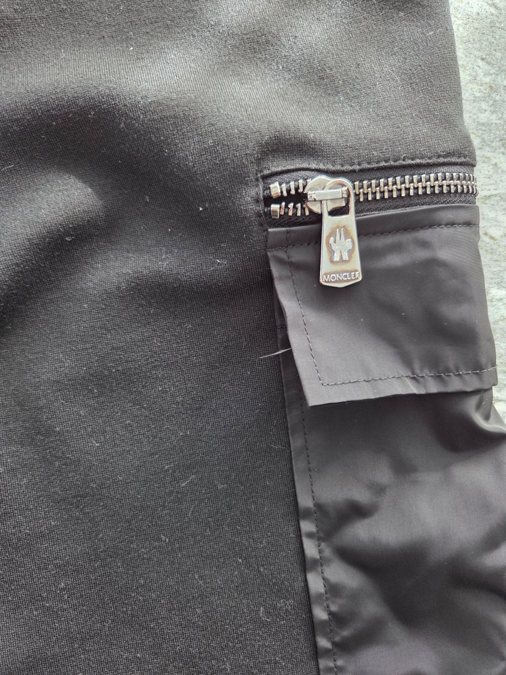 Moncler Pantaloni: MONCLER Hose GR S Baumwolle – Usato da Luzern venduto da annabelle25 4