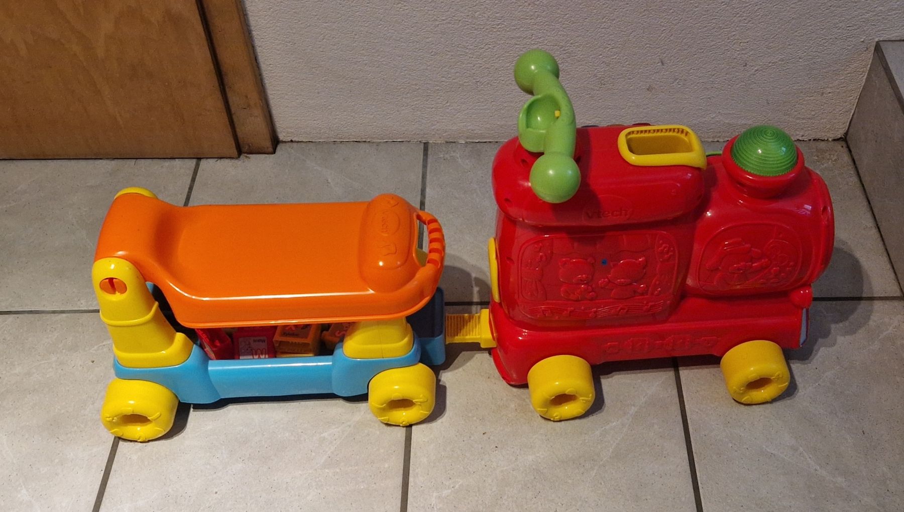 Véhicules pour enfants: VTech ABC Eisenbahn Train Used – D'occasion à Pfungen par nicholas14 1