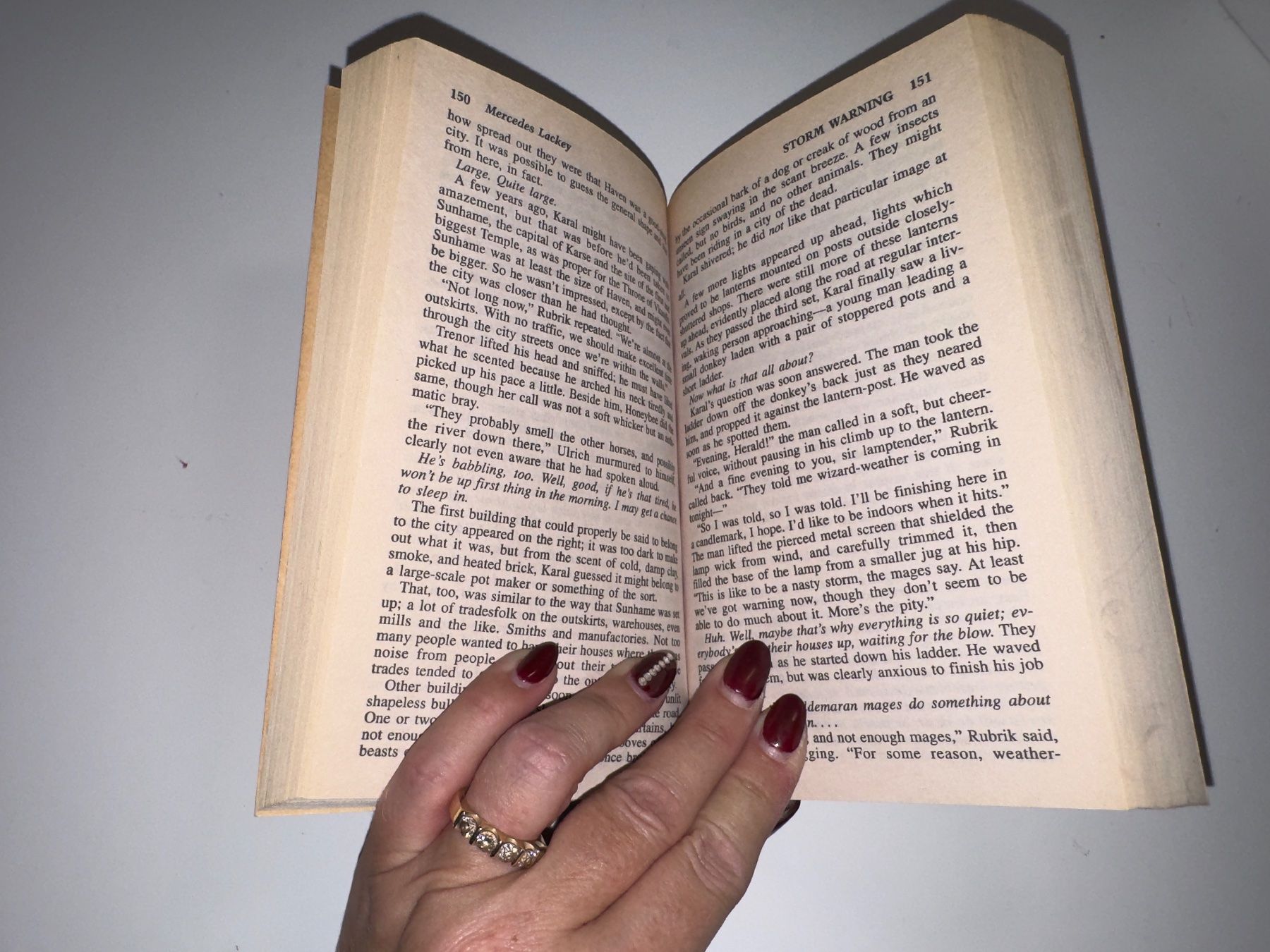Libri: NOVEL: Mercedes Lackey, Storm warning – Usato da Grosswangen venduto da English_books 5