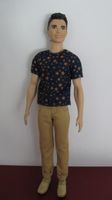 Puppe Ken im Sternen Muster Shirt