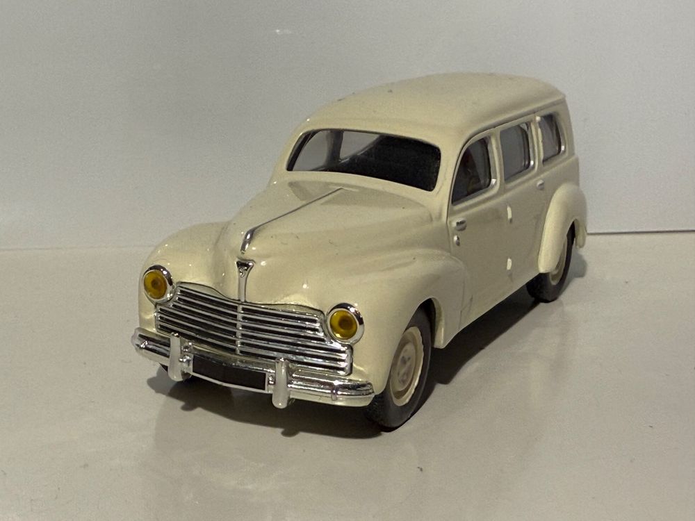 Aquavit 1/43 - Peugeot 203 Commerciale Gendarmerie 1956