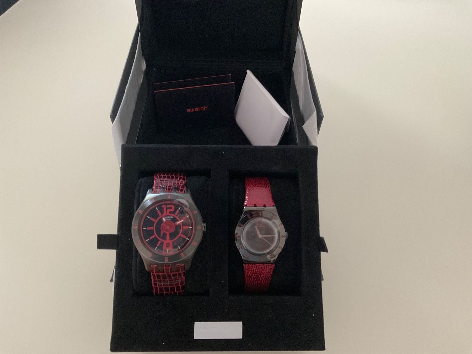 Swatch Montres: SWATCH HAUTE COUTURE COLLECTION YZS08 - LIMITED EDITION – Neuf (Voir description) à Bonstetten par Fluca 1