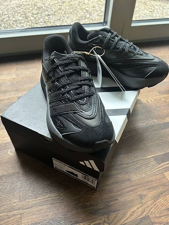 Adidas Scarpe da donna: Adidas Lightblaze ATR / 38 2/3 – Nuovo e nell'imballaggio originale da Winterthur venduto da c.parker