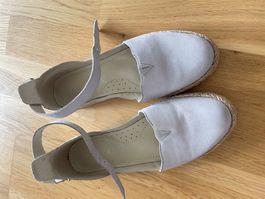 Sommerschuhe / Sandalen, beige Gr. 37 (nur anprobiert)