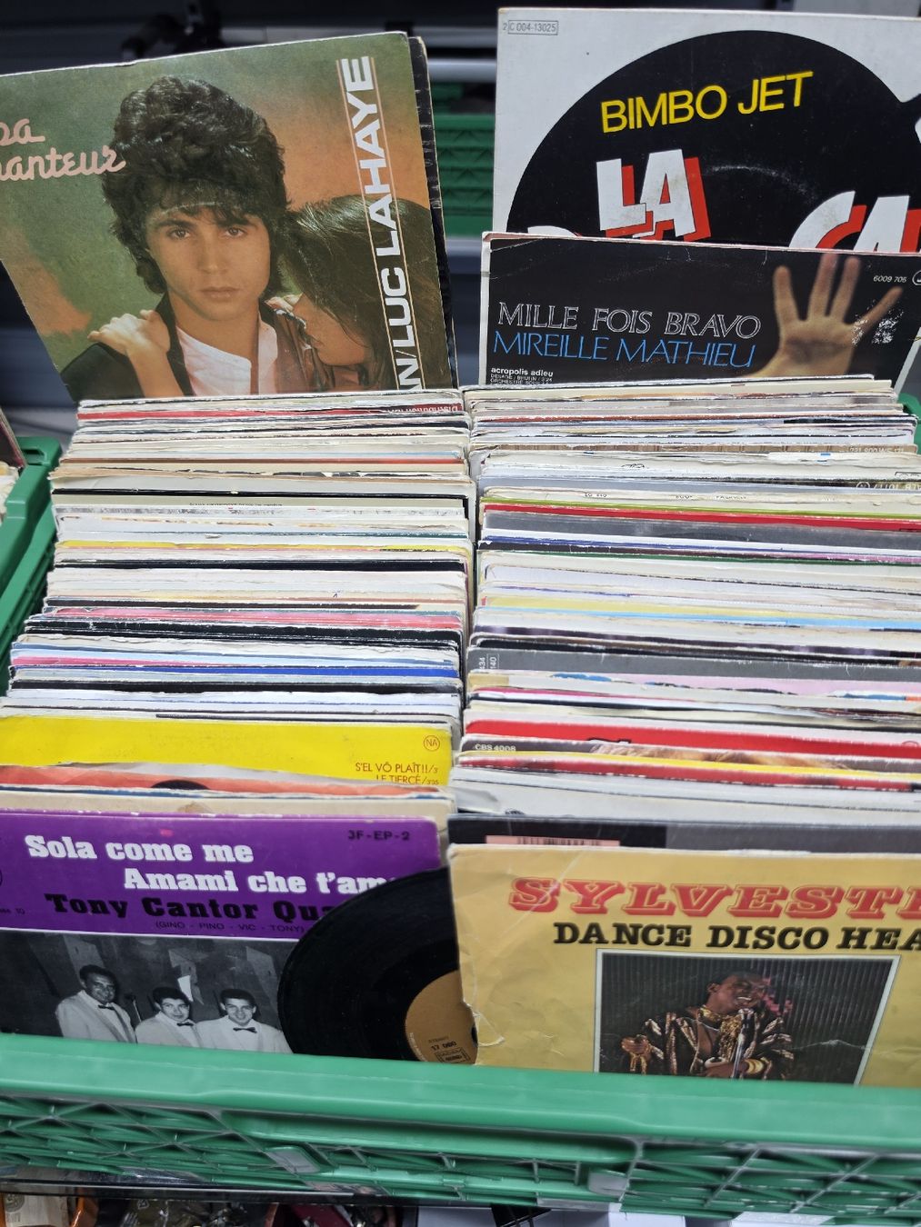 Dischi in vinile: Collection de vinyles variés environ 350 pièces.  – Usato da Genève venduto da Titan1966 1