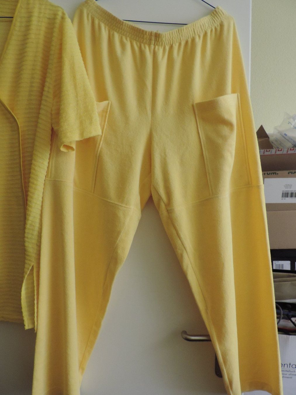 Beldona Pantaloni: wunderbare gelbe Hose von Beldona – Usato da Menziken venduto da Feh