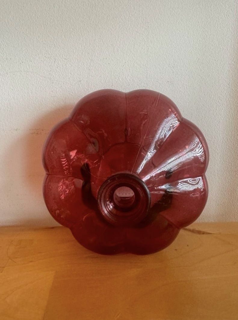 Alle Dekorationen: Rote bauchige Glasvase Vintage Deko – Gebraucht aus Zürich von SofiaLiebert1099 1
