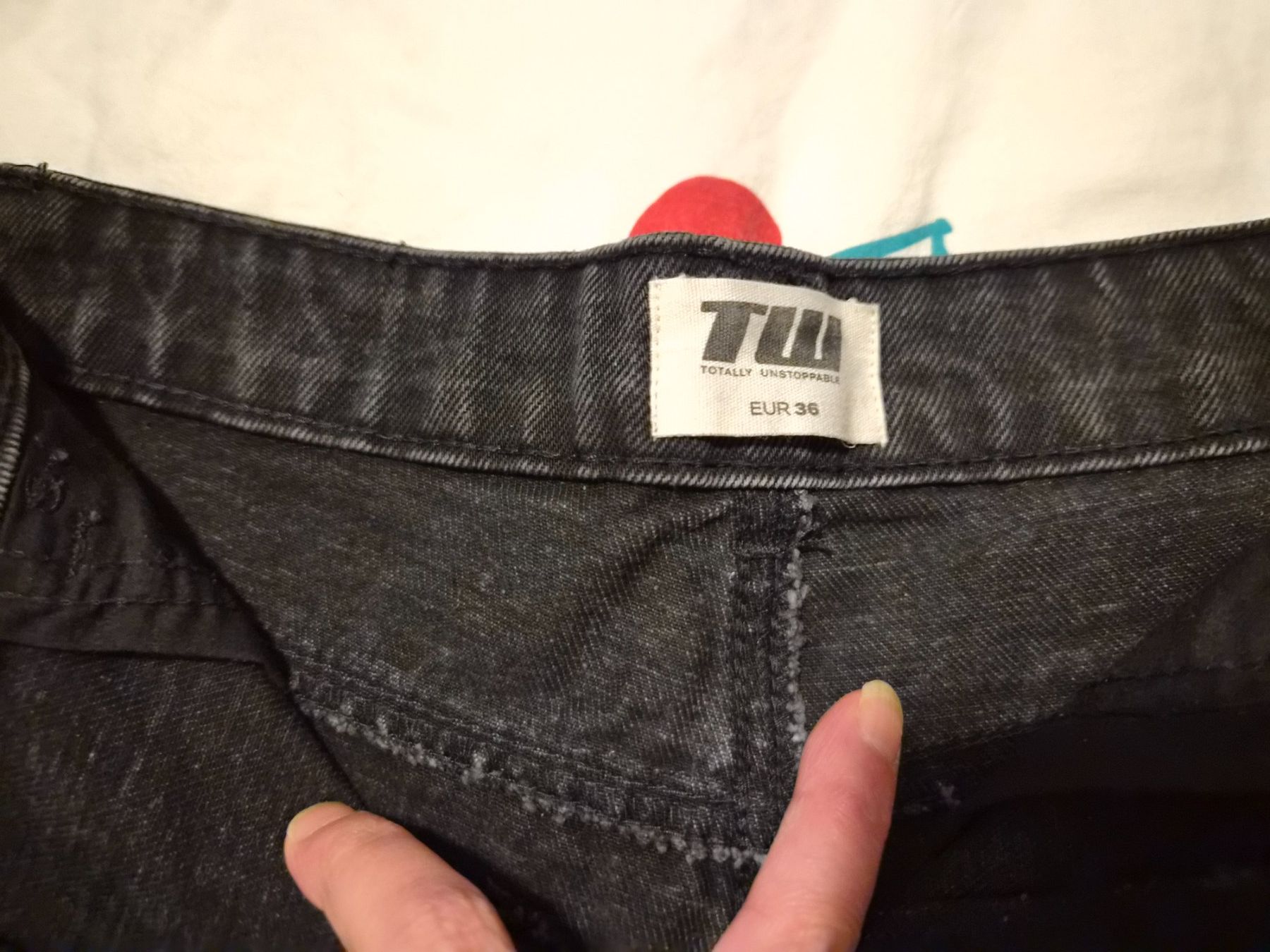 Pantaloni: Jeans shorts gr 36 – Nuovo (secondo la descrizione) da Dietikon venduto da Eleda 1