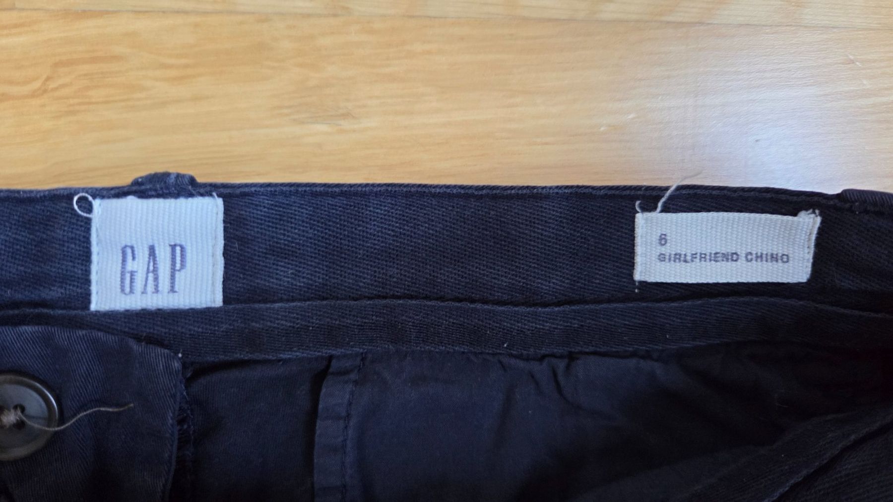 Gap Hosen: GAP Girlfriend Chino Gr. 6 – Gebraucht aus Fislisbach von Maieriisli25 1