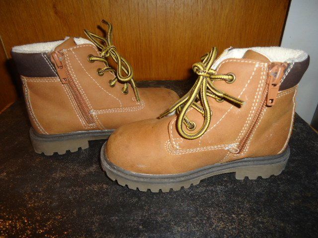 Fila Scarpe per ragazzi: Winterschuhe für Kinder  Grösse 24 FILA – Usato da Zürich venduto da liquidation-cobra 5