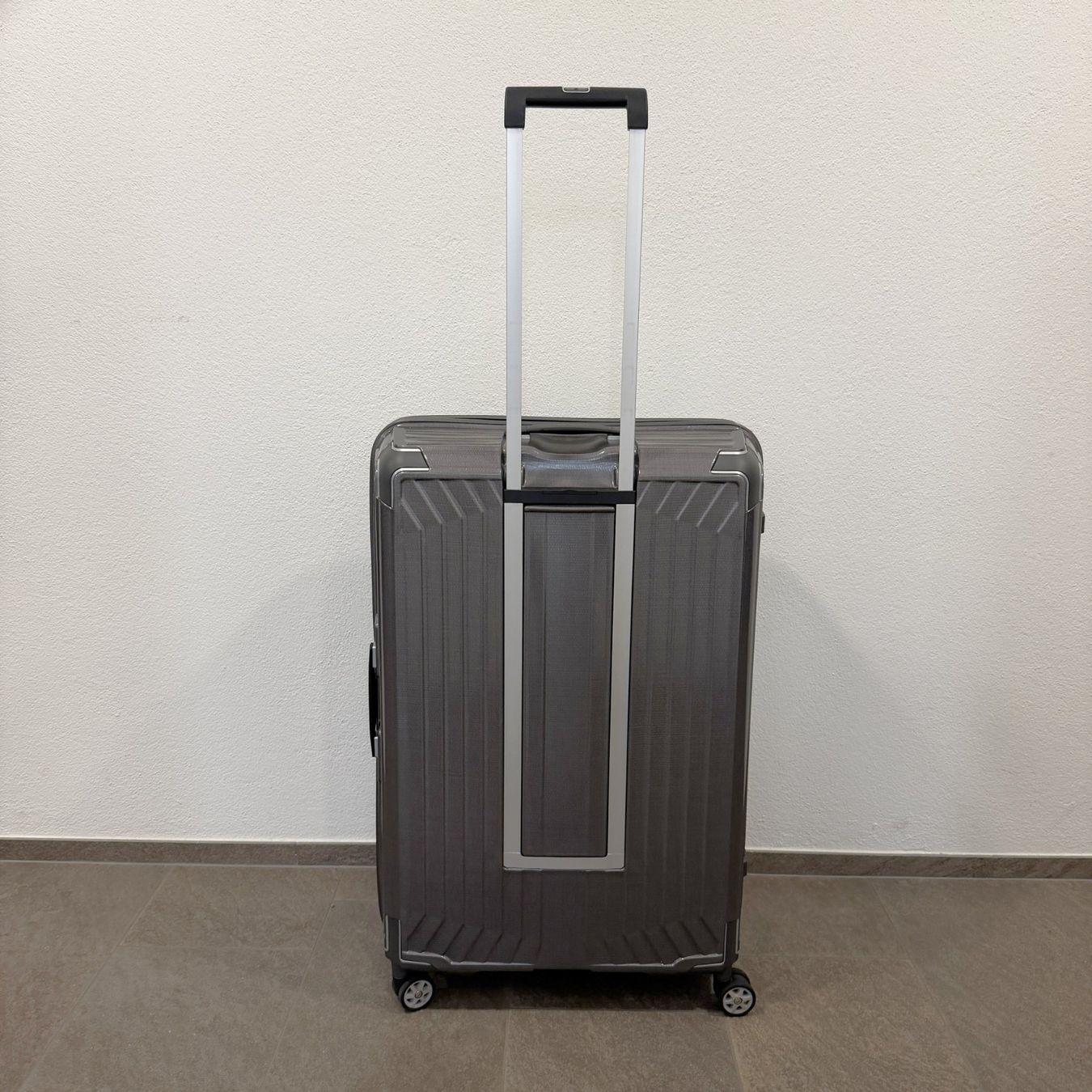 Samsonite Valises de voyage: Neuer Koffer Samsonite Lite Box Spinner 81 cm grau – Neuf (Voir description) à Balzers par dassandro 1