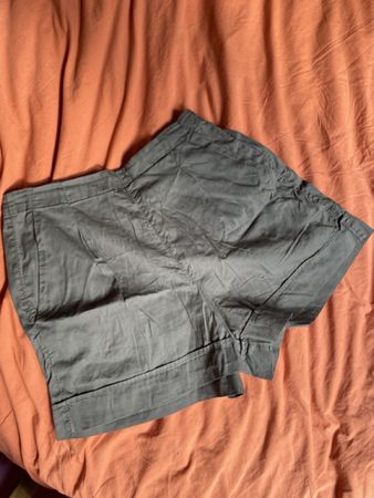 Shorts/kurze Hose, Khaki/olivgrün, Gr. S, Oysho