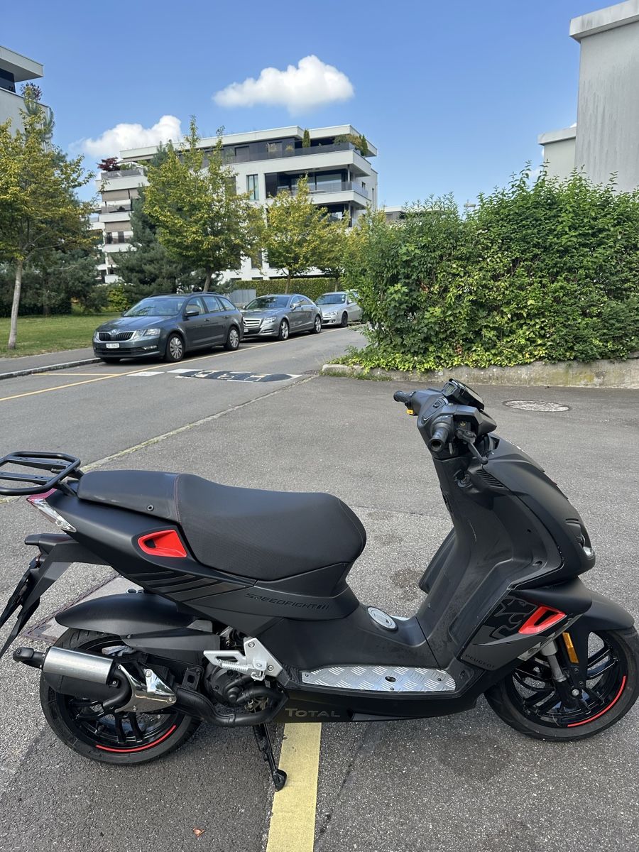 Scooters: Peugeot Speedfight 4 50ccm – Gebraucht aus Baar von vok_gvw7 4