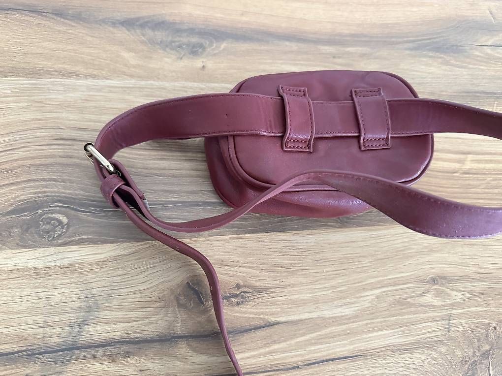 Borse da donna: Bordeaux Bauchtasche – Usato da Bettlach venduto da michellemmm 4