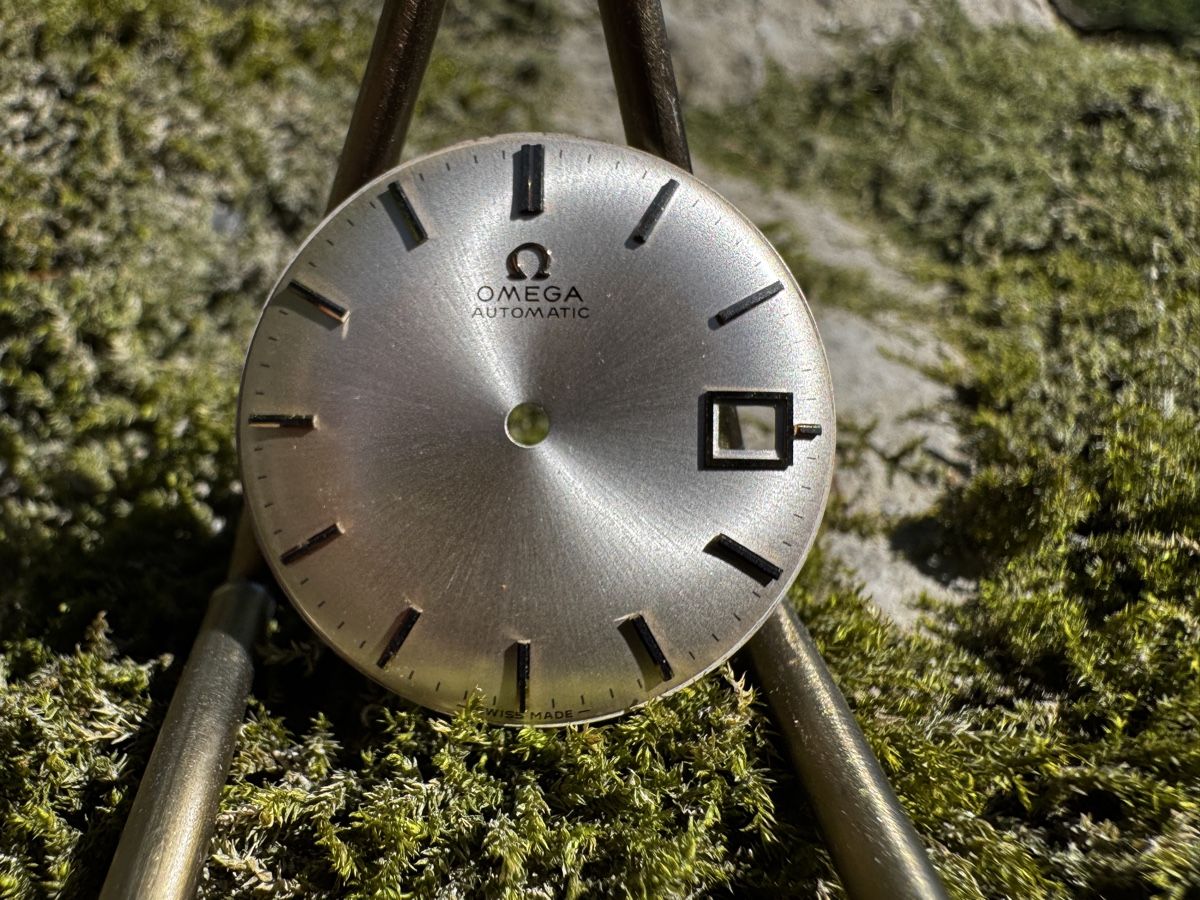 Omega Montres: Zifferblatt Omega Automatic Silberfarben  – D'occasion à Zollikofen par Comcast 5