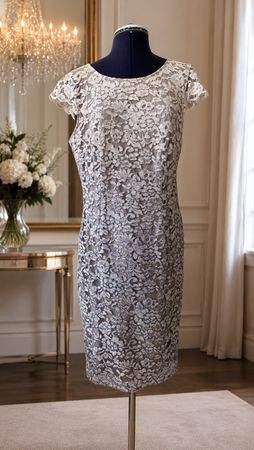 👗 Spitzenkleid von ESPRIT Grösse 40 wie neu mit Farbverlauf