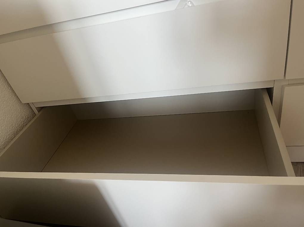 Commodes: IKEA MALM Kommode mit 6 Schubladen  Weiss – D'occasion à Bätterkinden par ger_62pn 1