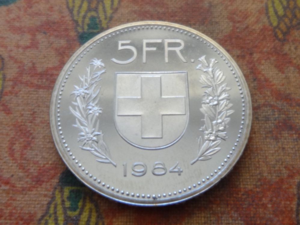 Tutti le monete: 5 Fr. 1984  AUS MUNZSATZ KAPUTT – Usato da Romanel-sur-Lausanne venduto da Swift13