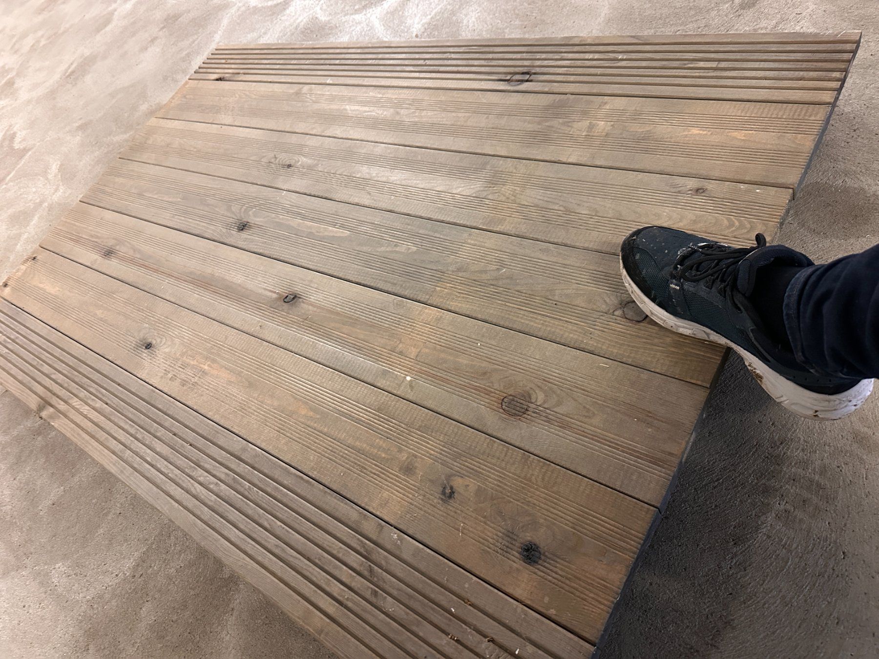 Giocattoli: Bodenpodest aus Holz – Usato da Uster venduto da Tobe4 1
