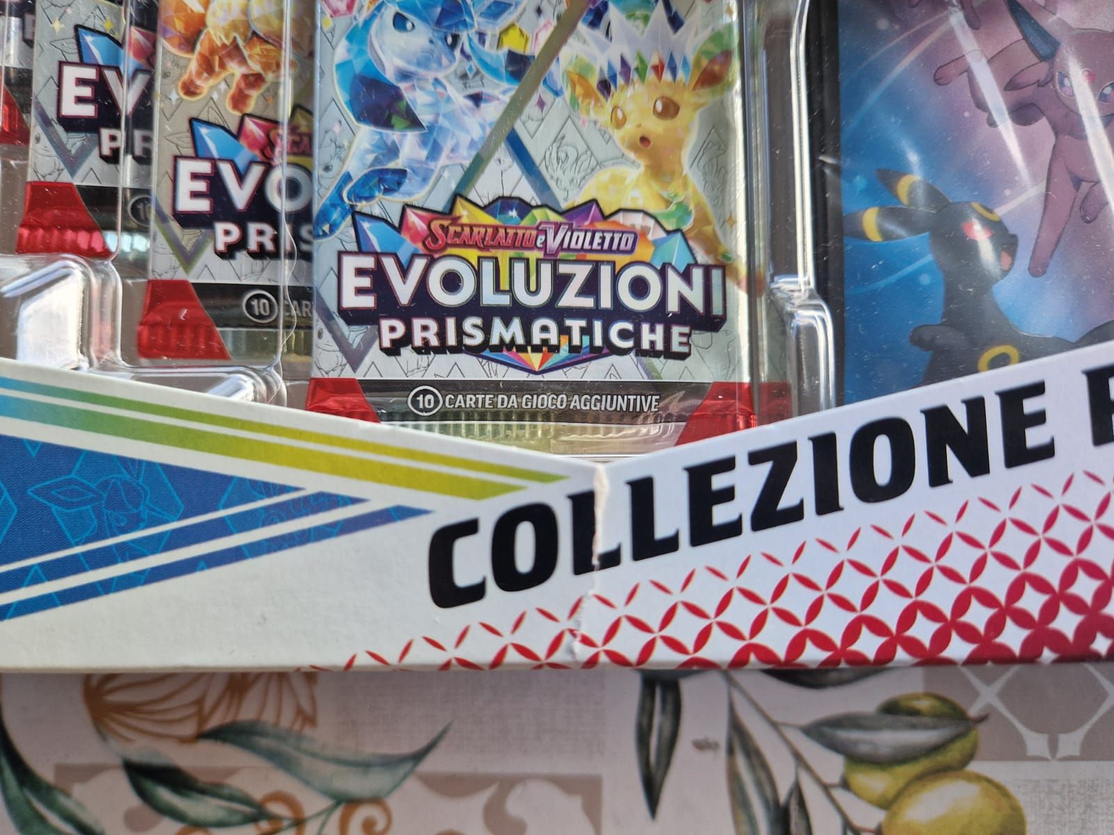 Pokémon Sammelbilder & Trading cards: Pokemon -Prismatic Evolutions Premium Figure Collection Box – Neu und originalverpackt aus Lostallo von cha_lx5j 2