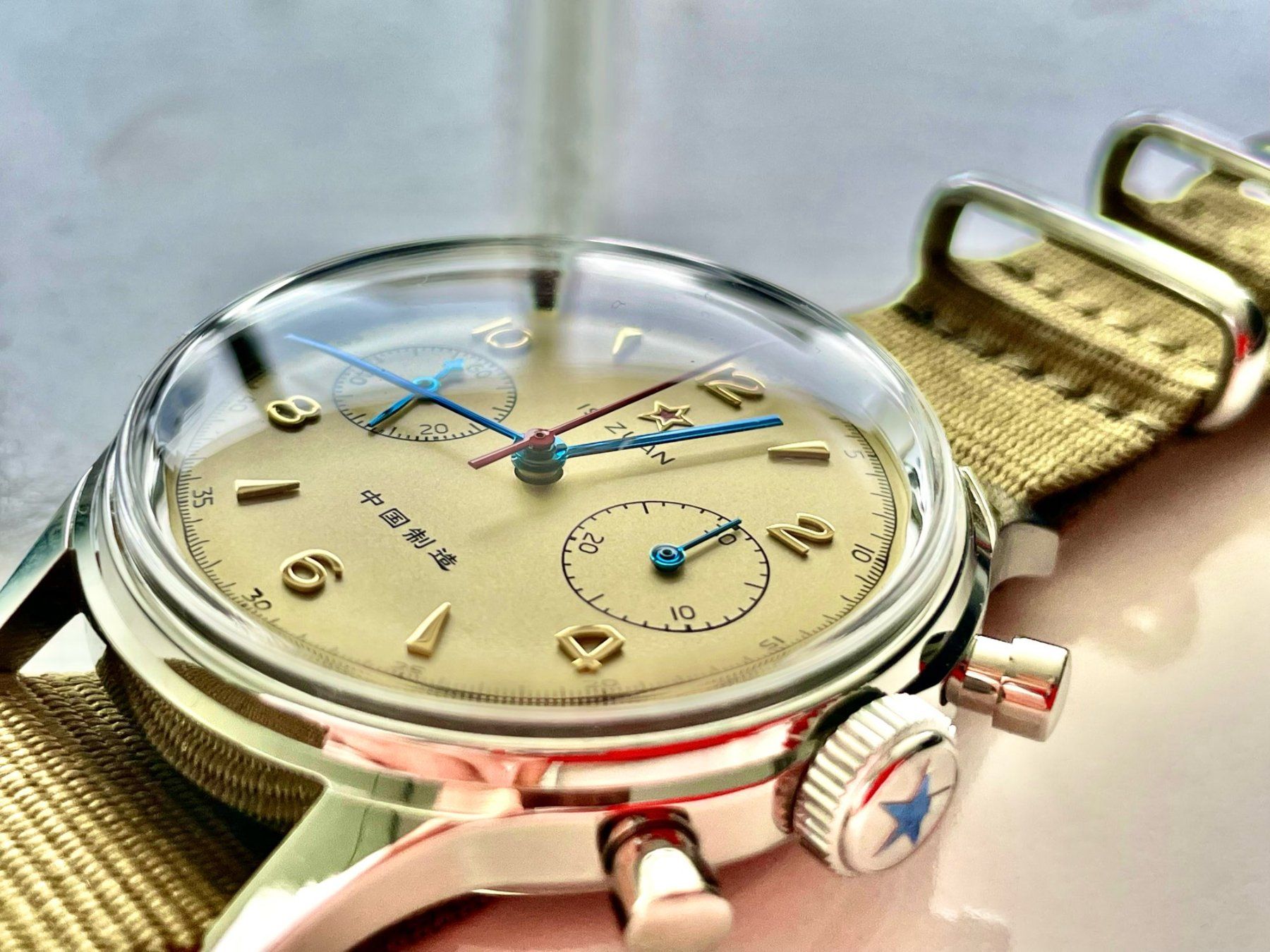 Uhren: Red Star 1963 Chronograph 38mm Saphir &  mit Schwanenhals – Neu (gemäss Beschreibung) aus Suhr von ChronixChronometer 4