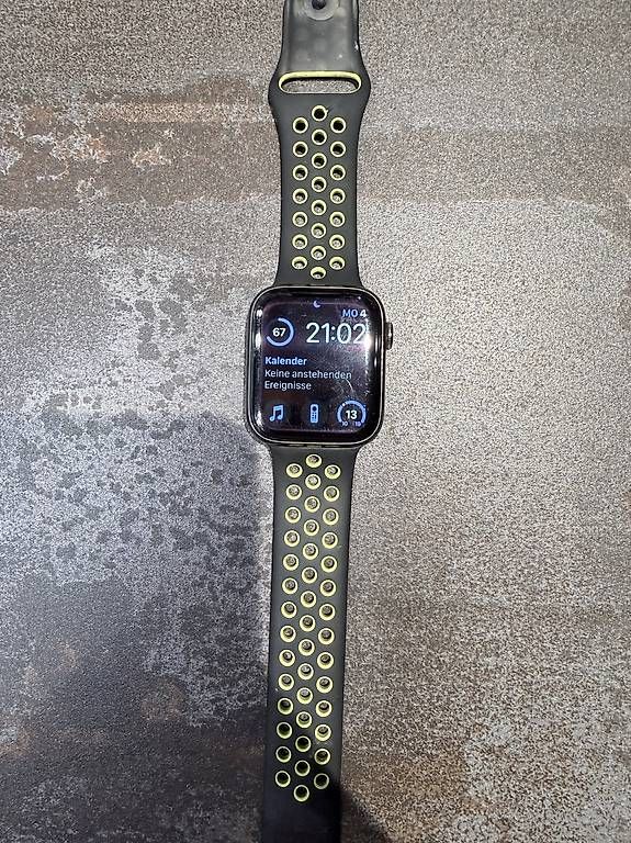 Smartwatch: Apple Watch Series 6 mit Saphirglas – Usato da Bargen BE venduto da xxx17 3