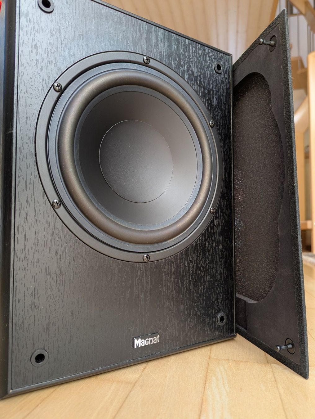 Magnat Casse acustiche: Magnat Motion Sub 200A – Usato da Oberhofen TG venduto da Agup