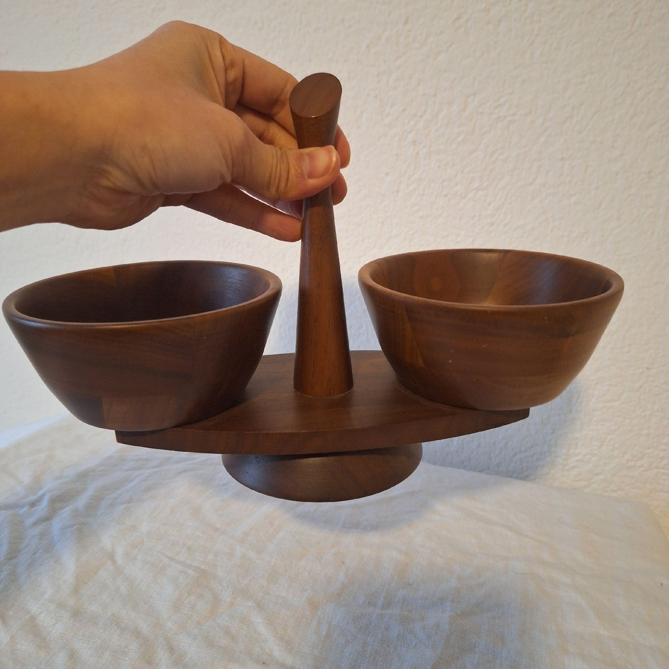 Ciotole: Versand OK! Solid Black Walnut Kustom Kraft Servierschale – Usato da Winterthur venduto da Goldpipau 1