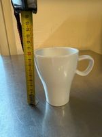 Weisse Kaffeetasse / Teetasse ca. 10cm hoch / 32 Stück