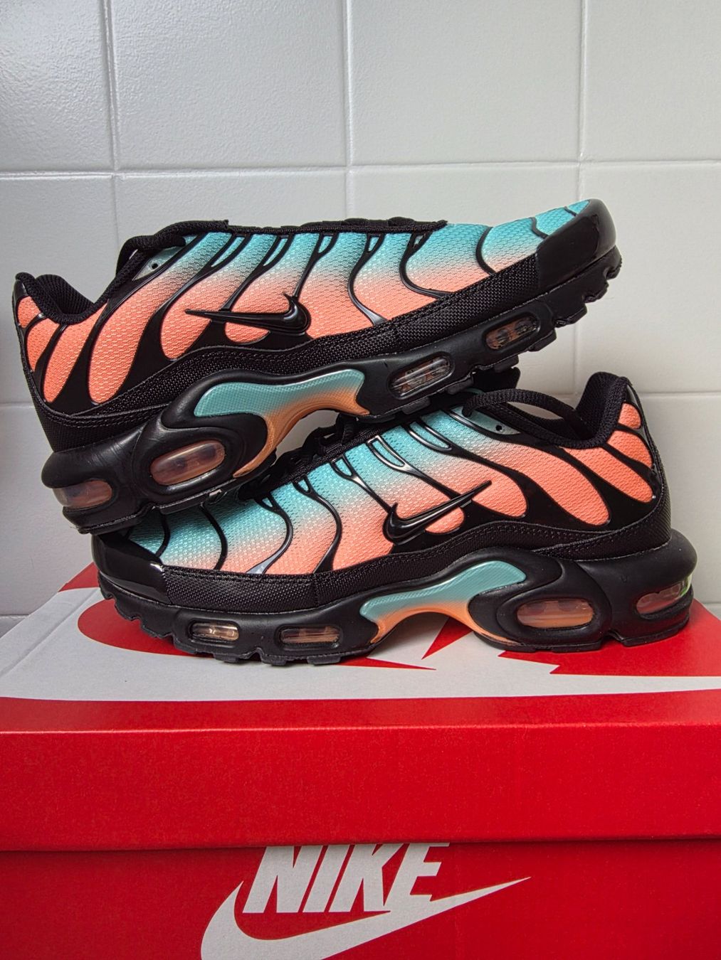 Nike Scarpe da uomo: Nike Air Max Plus TN – Nuovo e nell'imballaggio originale da Fleurier venduto da dav_xx8y 1