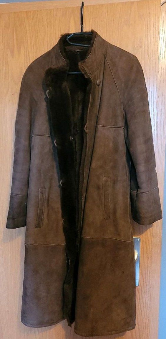 Cappotti: Damen Echtleder Wildleder Mantel mit Fell Gr. 40 – Usato da Oberbüren venduto da nexxor