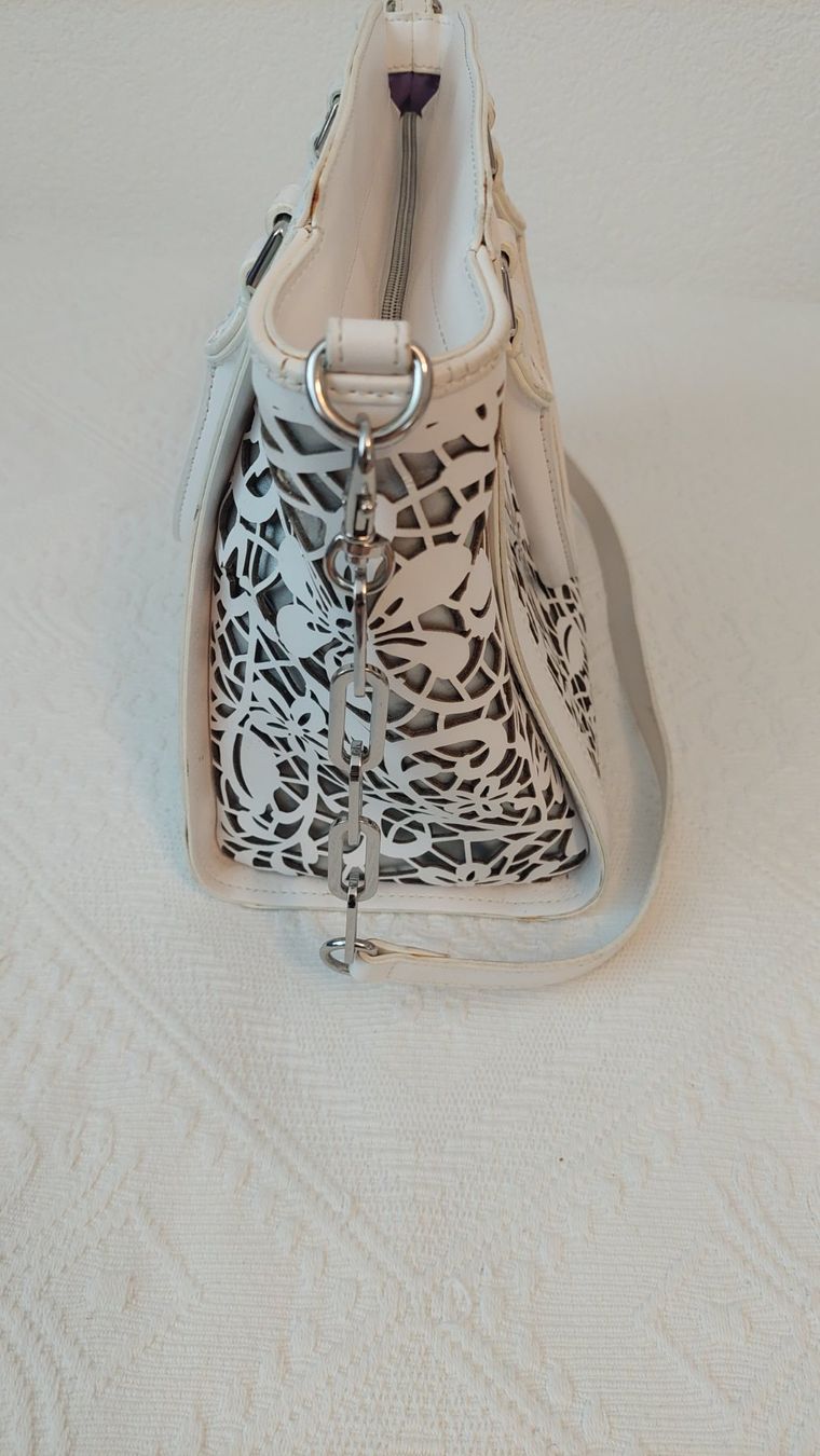 La Martina Taschen für Damen: LA MARTINA Handtasche weiss mit Lochmuster – Gebraucht aus Boll von Bolasi01 3