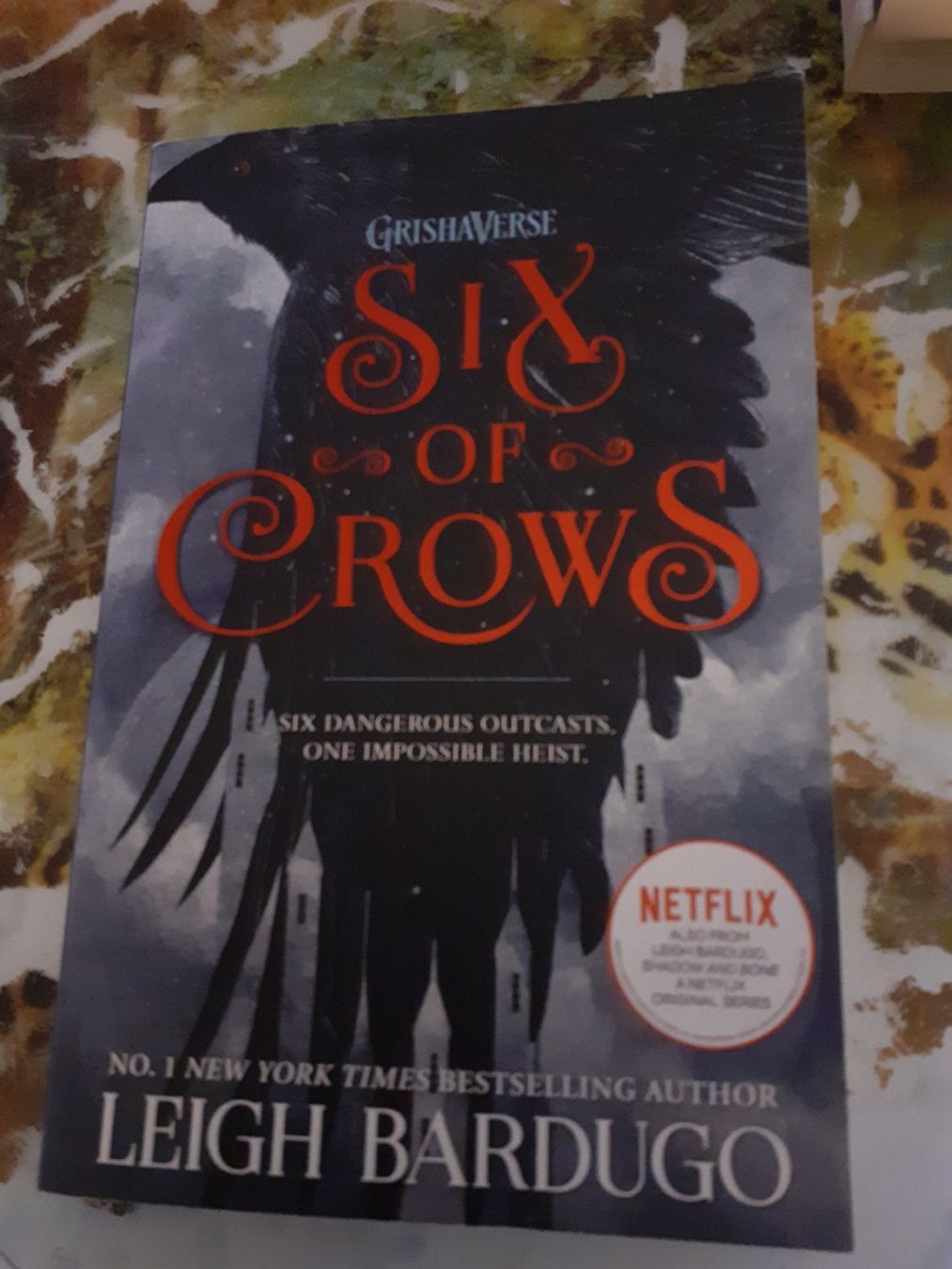 Bücher: Buch Grishaverse Six of Crows Englisch – Gebraucht aus Kloten von elb_9qvr