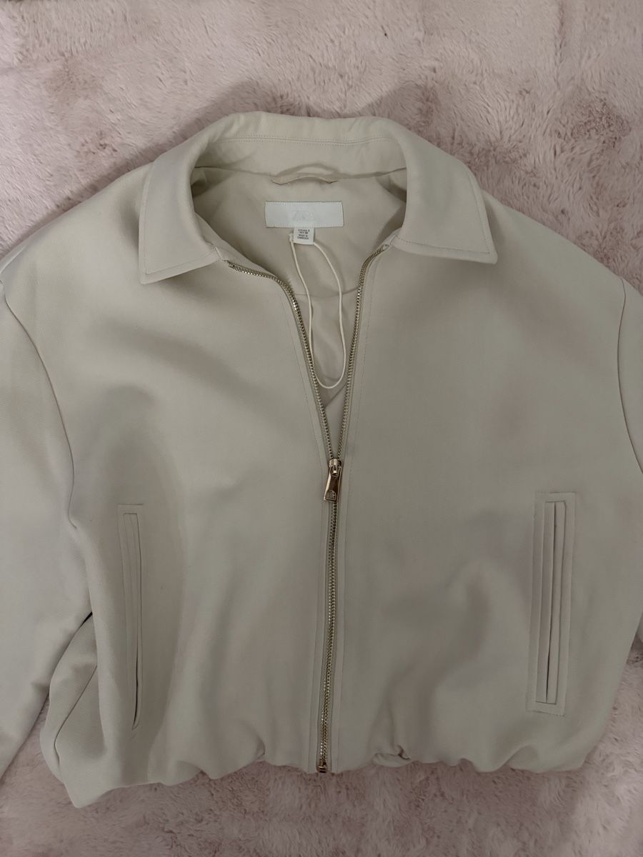 Zara Vestes: ZARA cropped jacke beige  – D'occasion à Schaffhausen par trinii_00